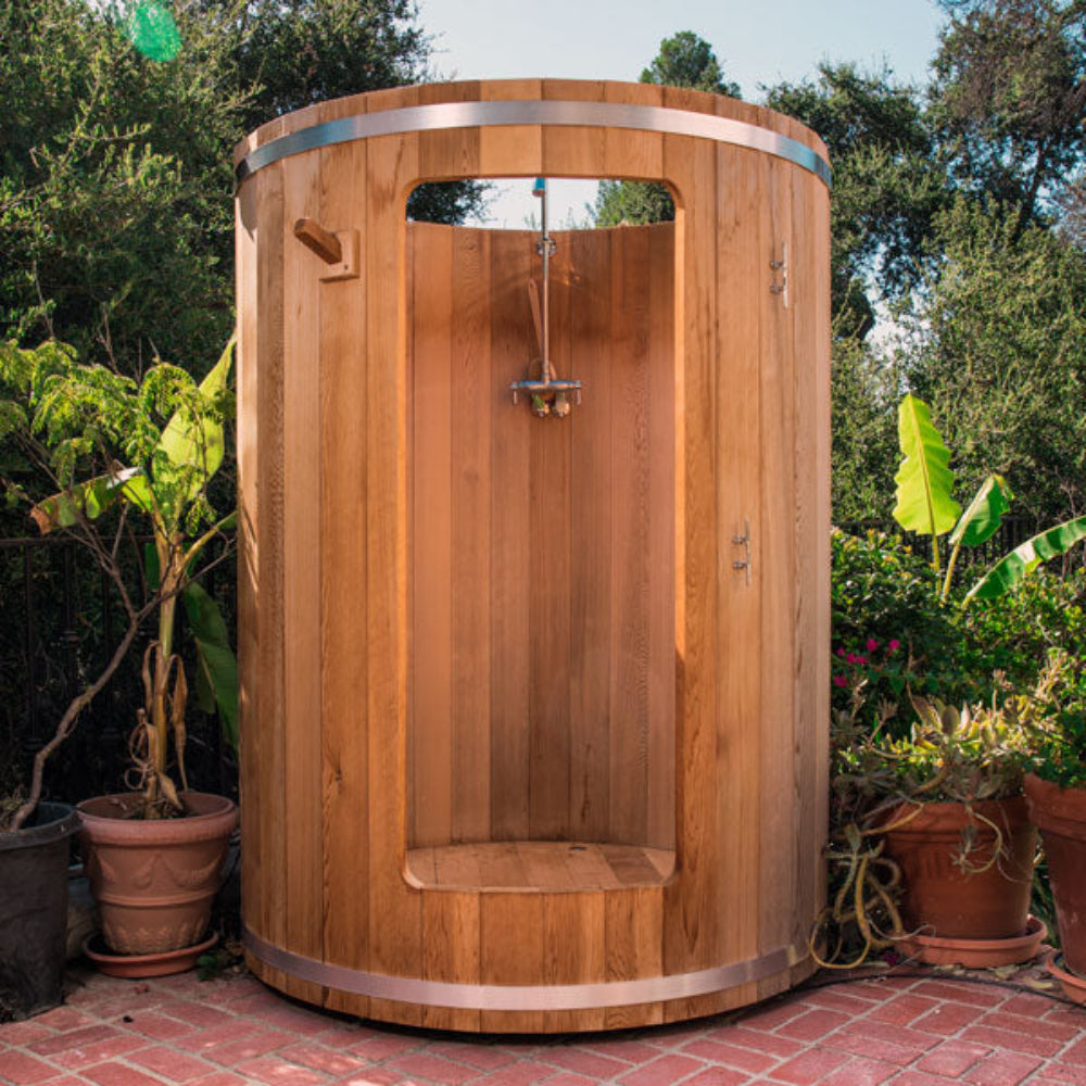 leisurecraft Rainbow Barrel Outdoor Shower - Knotty Red Cedar